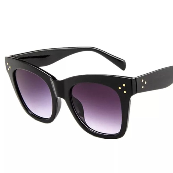 Back in Stock!! Celine-style black cat eye Sunnies - Picture 2 of 5